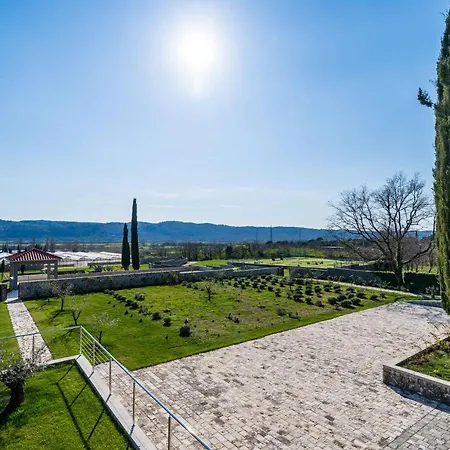 Villa Agave